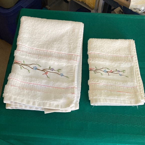 Vtg Kassa Fina 100% Fine Ring Spun White Cotton Hand Towel and Finger Tip Towel - Picture 2 of 11